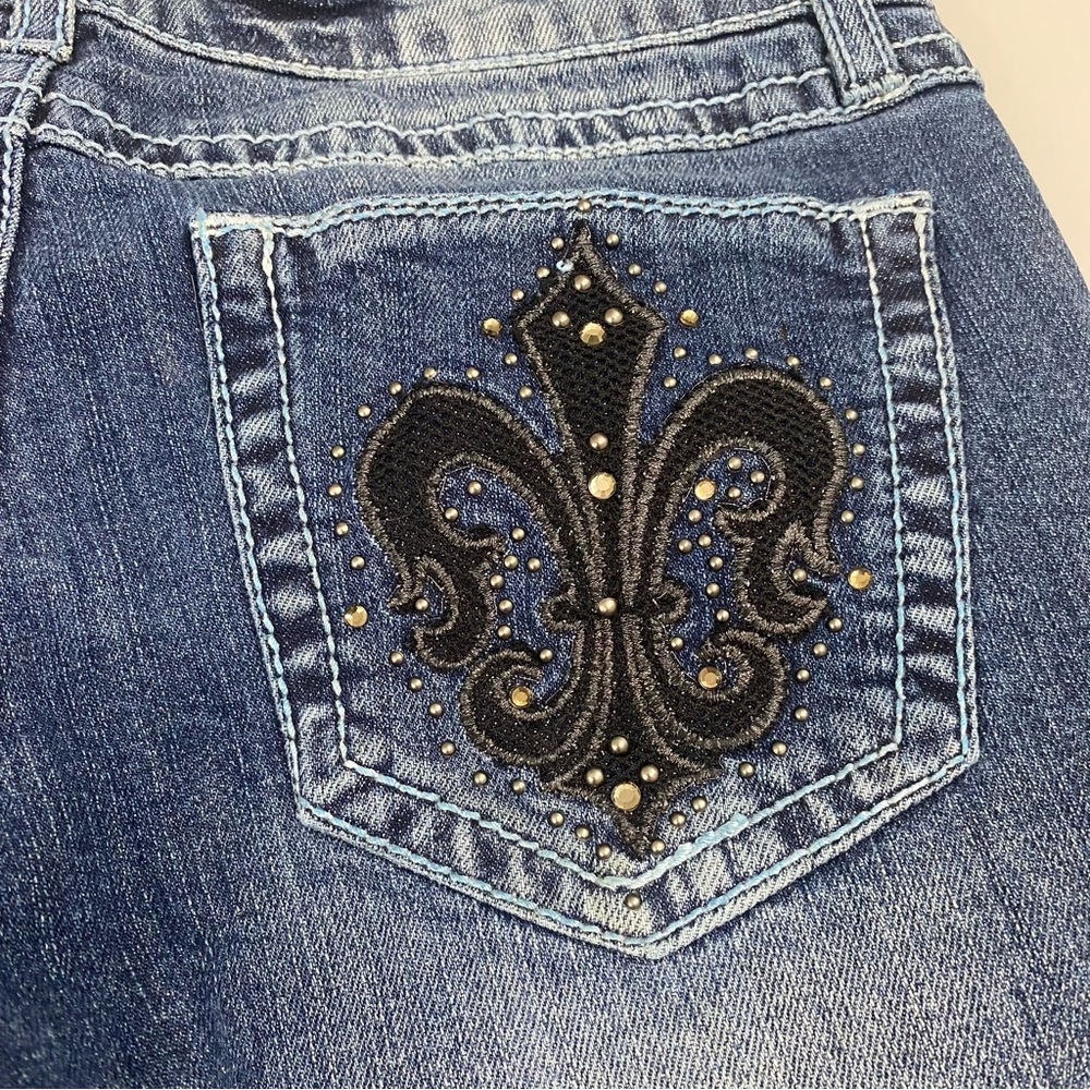 Rock 47 Wrangler Fleur de Lis Embellished Pockets Ultra Low Rise Size 3 Bootcut